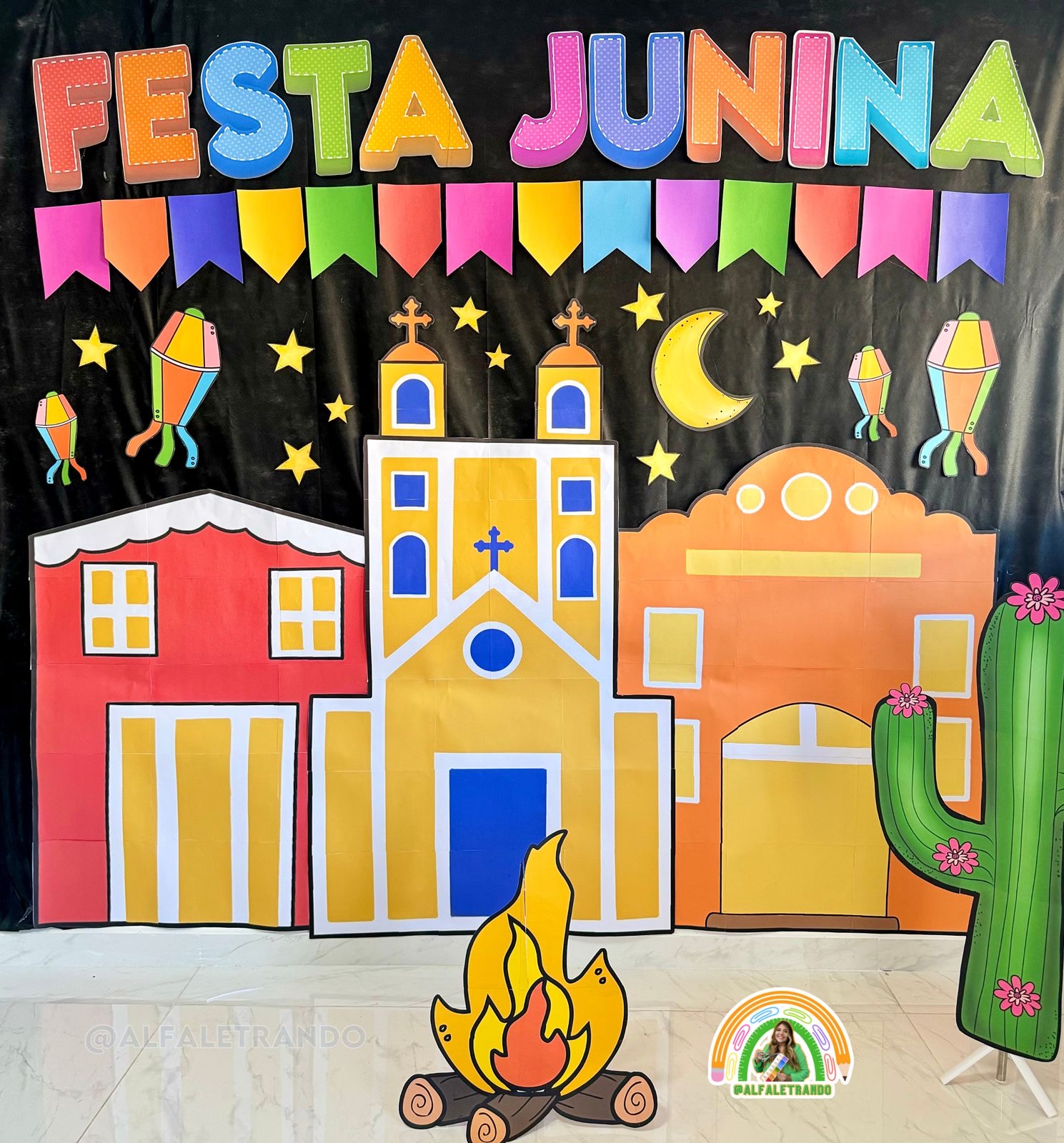 Materiais Essenciais para um Painel de Festa Junina Escolar Econômico