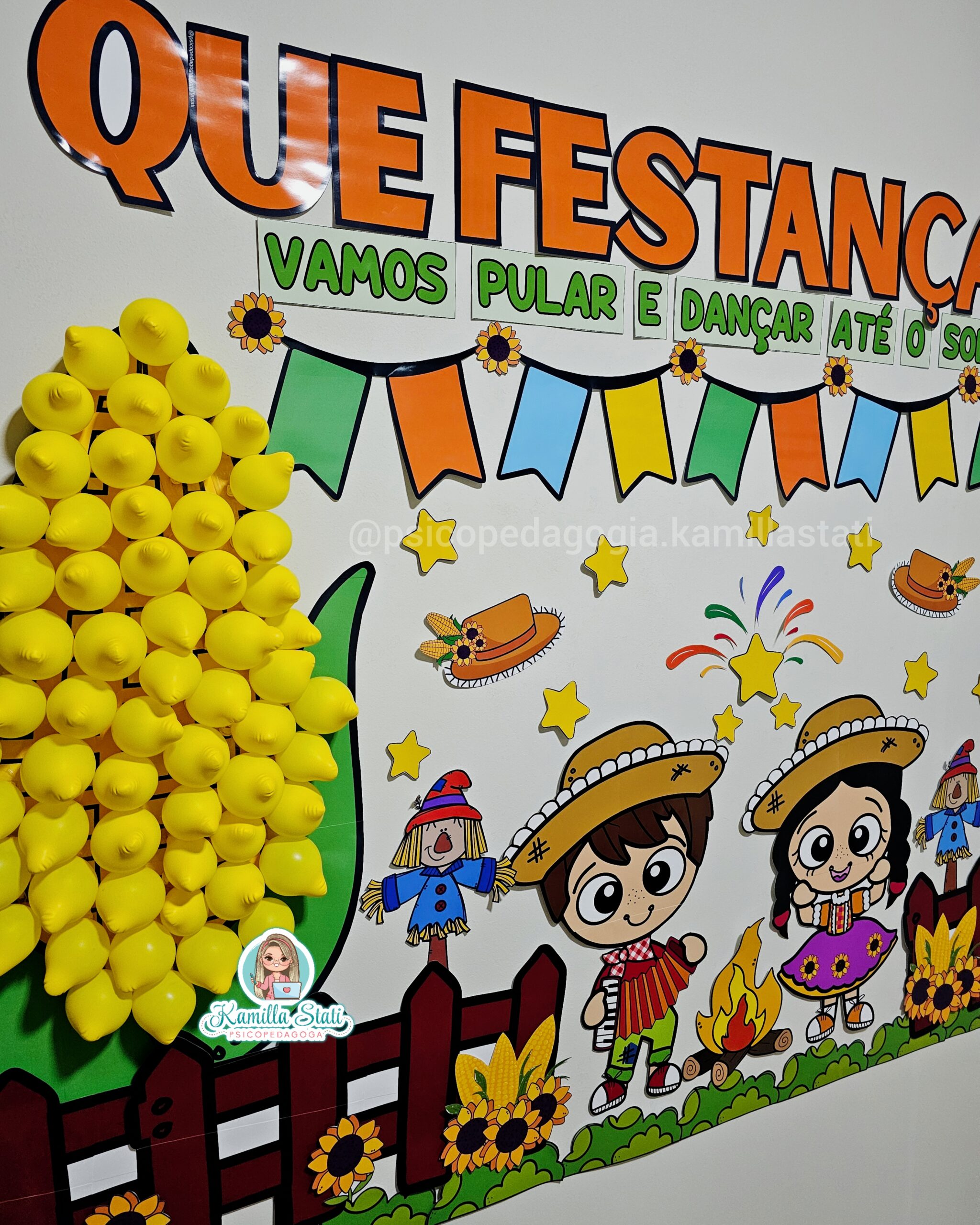 Materiais Essenciais para um Painel de Festa Junina Escolar Econômico