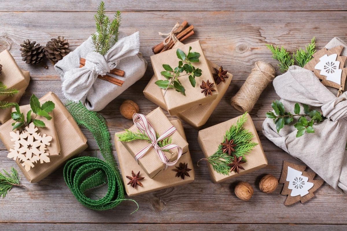 papel kraft versus couchê para natal