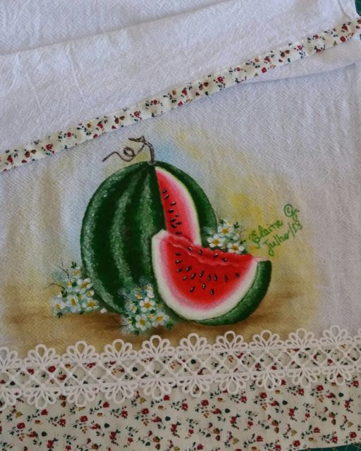 como fazer pintura em pano de prato com tinta acrílica