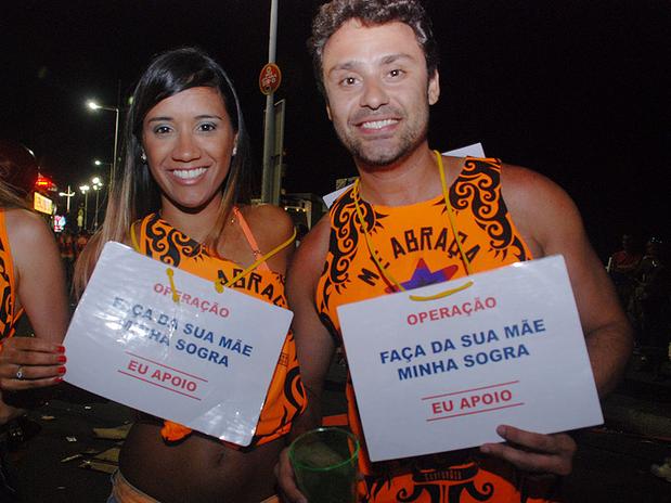 Como fazer plaquinhas de carnaval DIY