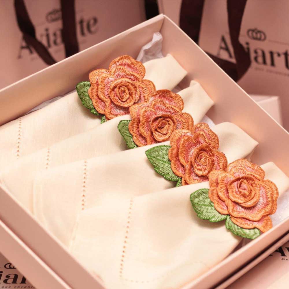 Decoração de Mesa: Usando Porta-Guardanapos para Elevar o Estilo