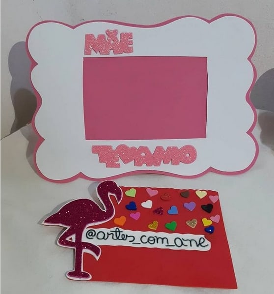 10 Ideias Criativas de Decoração para Porta-Retratos de EVA