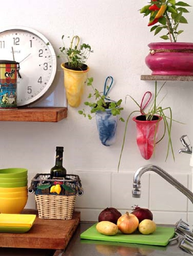 Organização Criativa: Usando Rolos de Papel Higiênico para Cabos