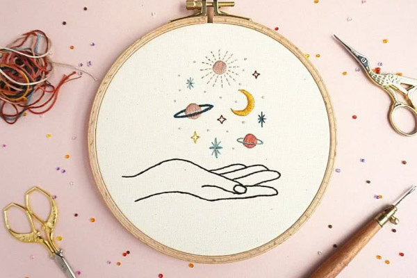 5 ideias de títulos:
1. Guia Completo de Riscos para Bordar à Mão: Encontre o Seu Estilo
2. Riscos de Bordado para Iniciantes: Comece com o Pé Direito
3. Explore a Criatividade: Temas de Riscos para Bordar que Inspiram
4. Técnicas de Transferência de Riscos: Do Papel ao Tecido Perfeito
5. Onde Baixar e Comprar Riscos de Bordado: Fontes Confiáveis