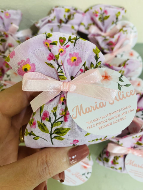 Sachê Perfumado vs. Outras Lembrancinhas de Maternidade: Qual Escolher?