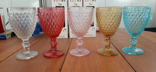 Taças de Vidro Personalizadas: Ideias Criativas para Lembrancinhas Inesquecíveis