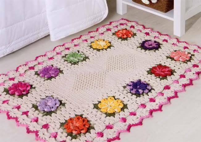 tapete croche rosa oval com flores passo a passo