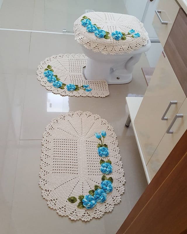 quanto custa jogo tapete croche flores banheiro