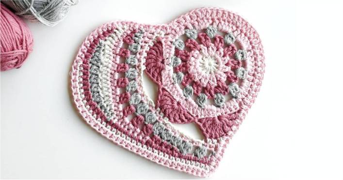 tapete de croche de coração