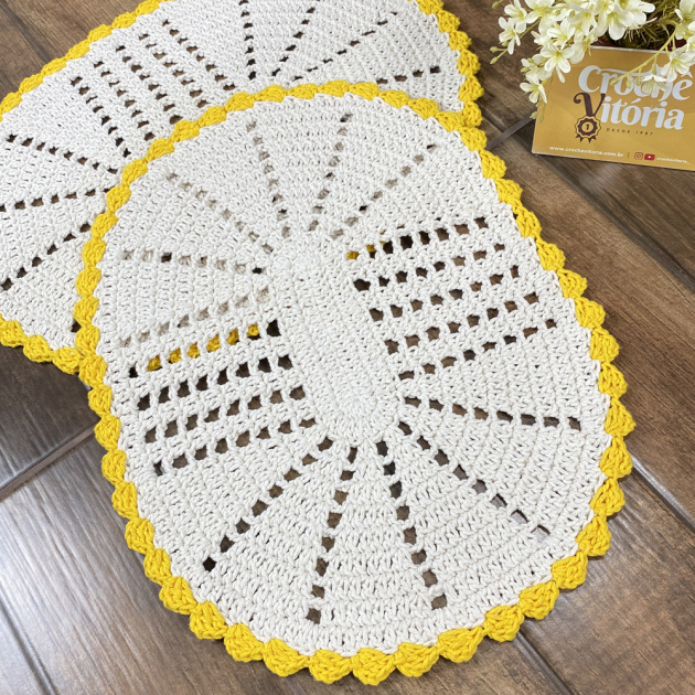 Guia Completo: Como Escolher o Barbante Ideal para Seu Tapete de Crochê Oval