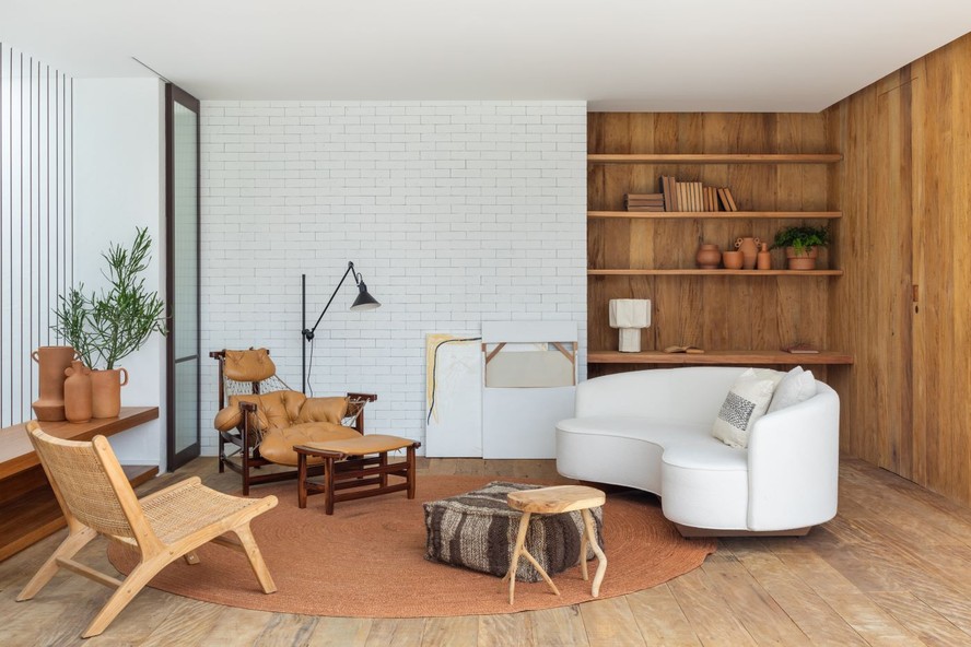 ideias de decoração com tapete redondo para sala pequena