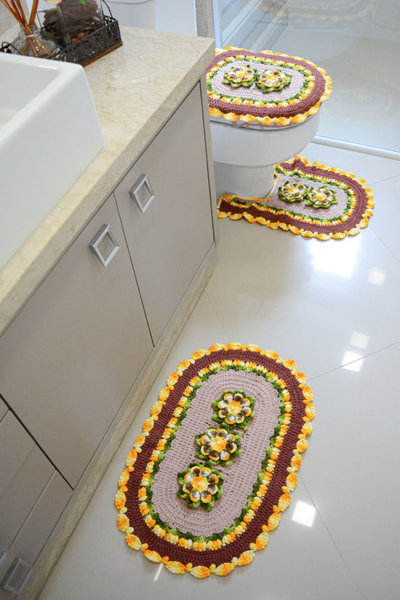 tapetes de croche com graficos para banheiro