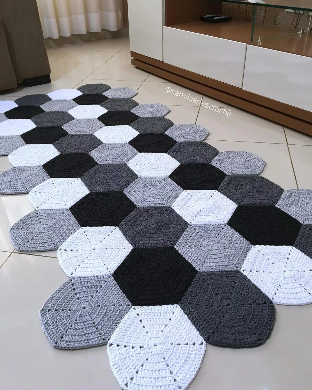 tapetes de croche com graficos para banheiro