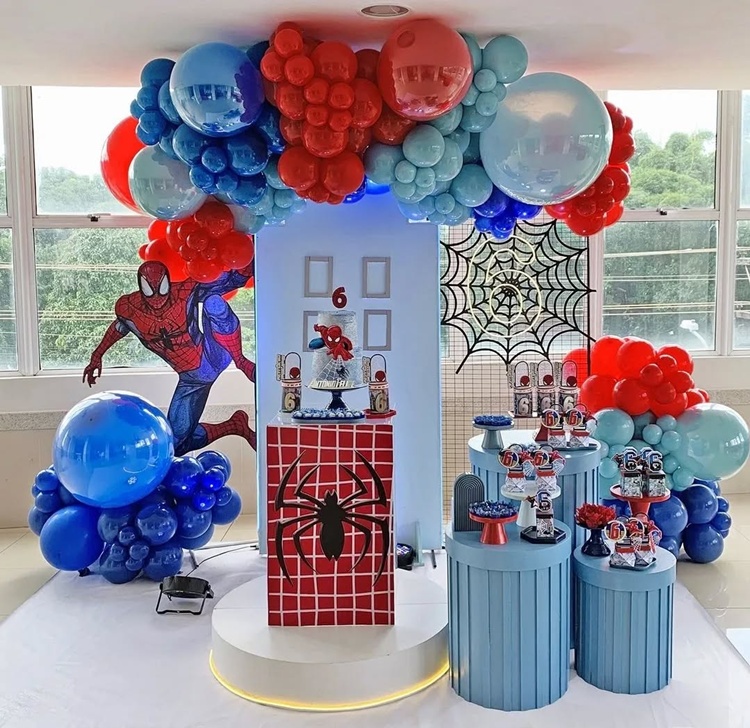 custo médio decoração festa azul e branco