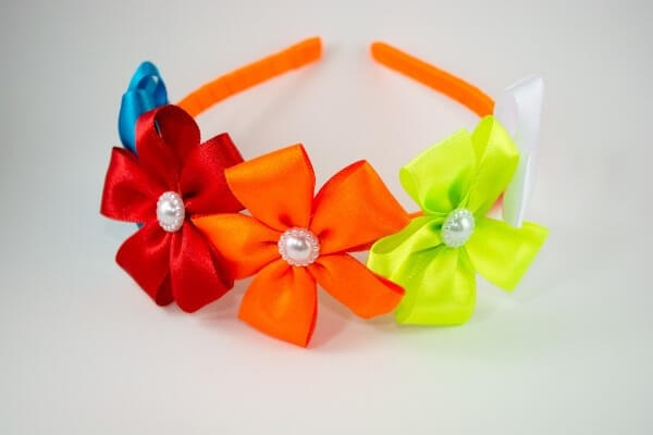 inspiração tiaras de cetim com flores