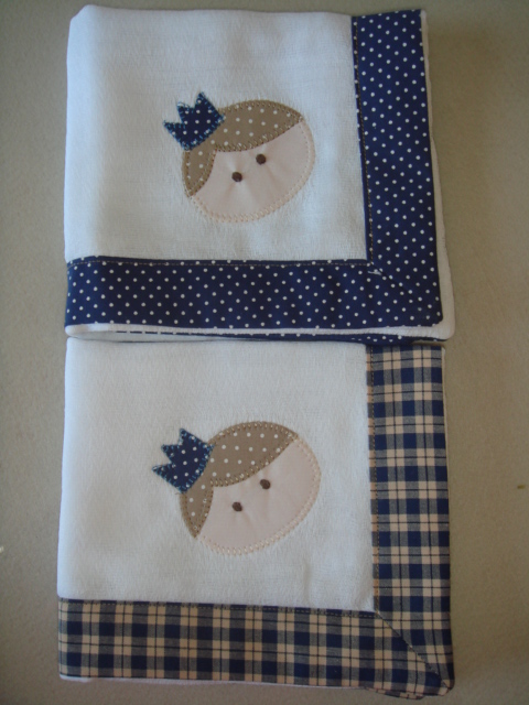 toalhinha de bebe em patchwork vs bordado a maquina