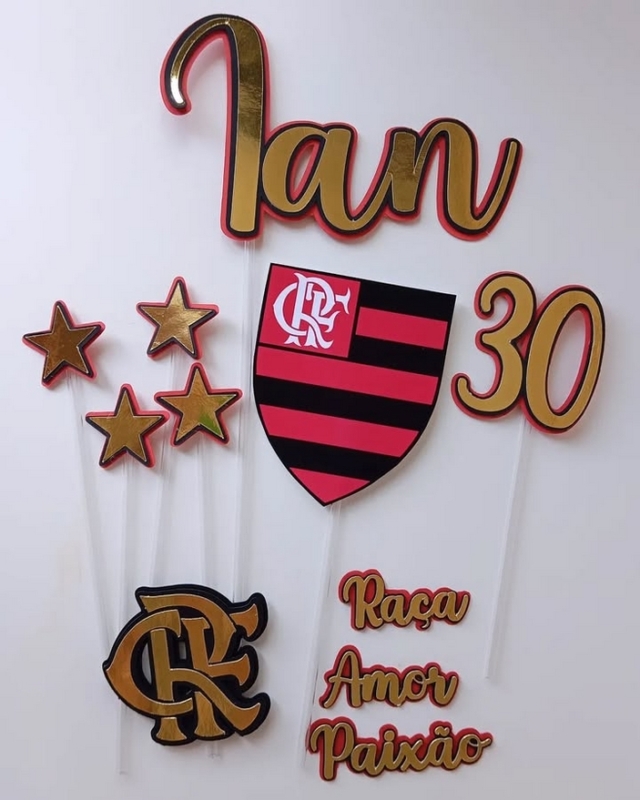 topo de bolo flamengo com jogador