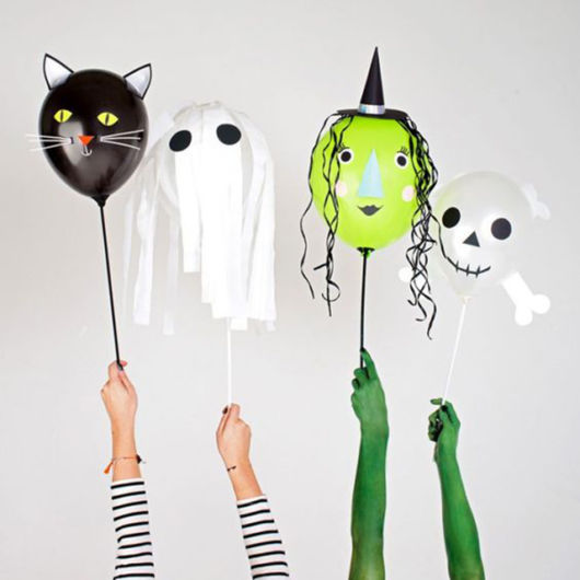 como fazer abóboras de halloween com garrafa PET