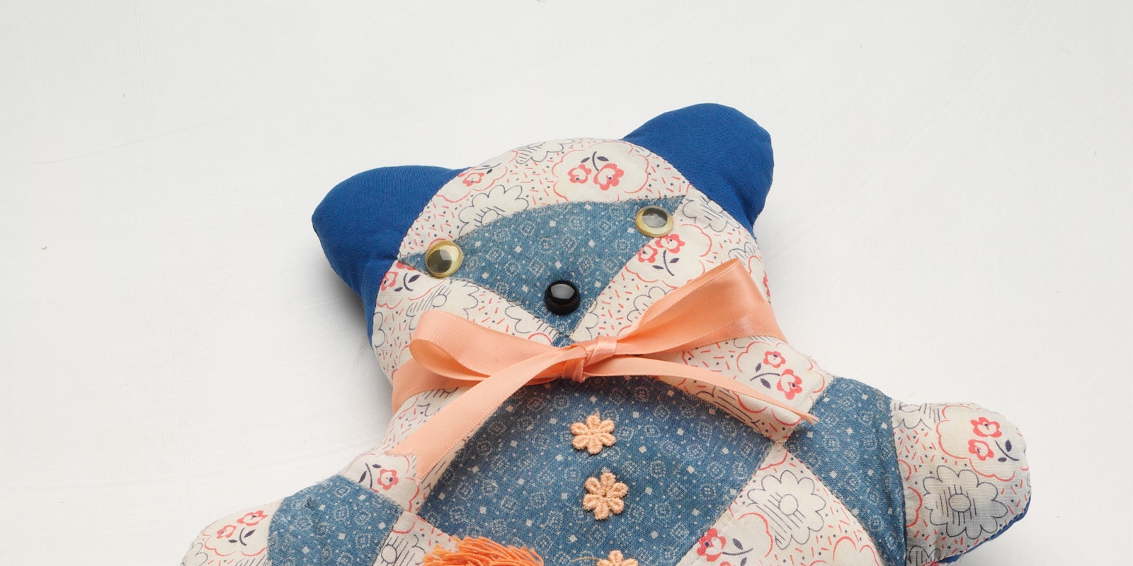 Guia Completo: Como Escolher o Tecido Ideal para Seu Urso de Patchwork