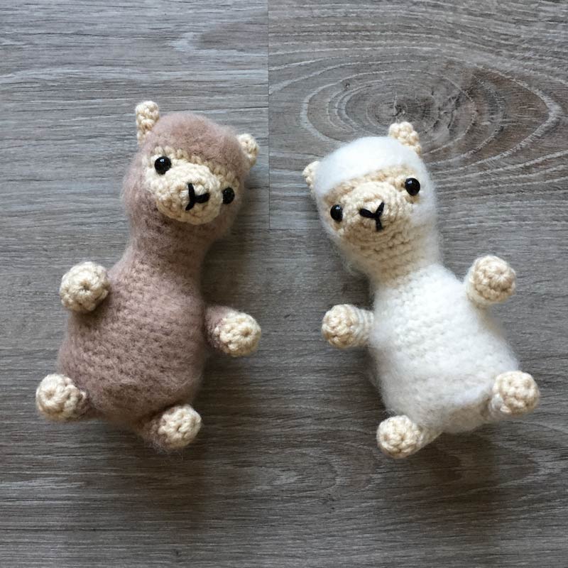 Padrão de alpaca amigurumi
