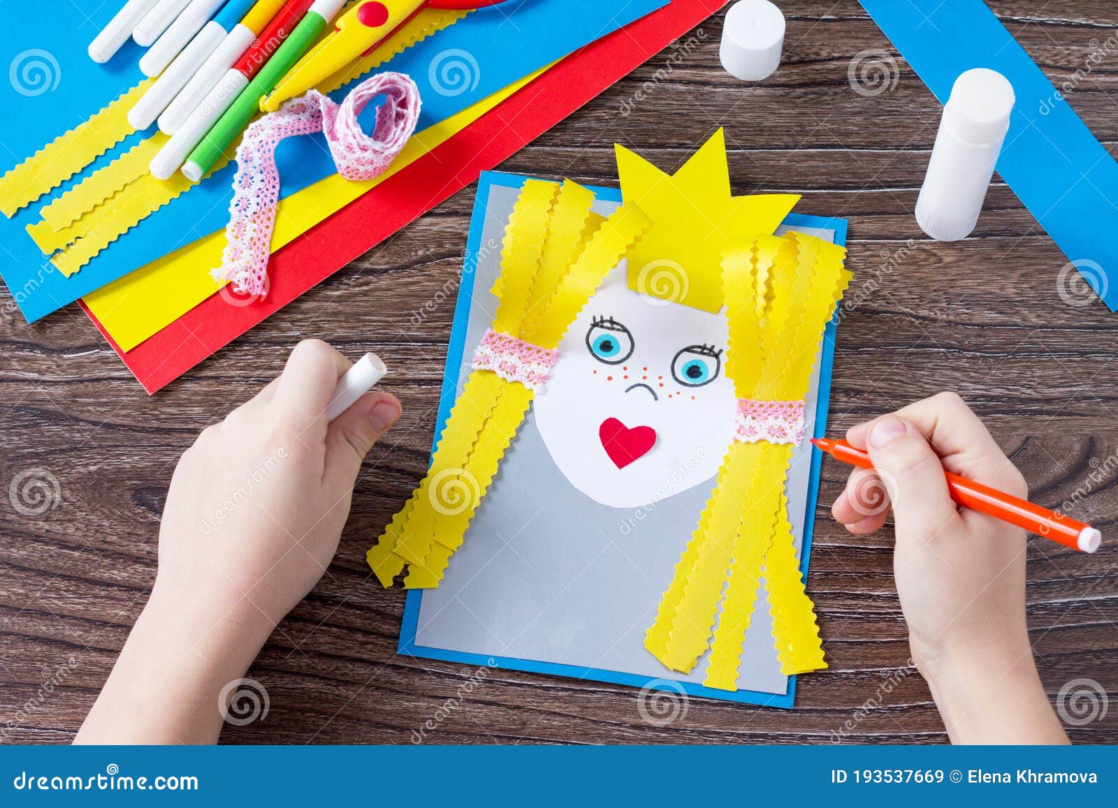 desenvolvimento infantil através da arte