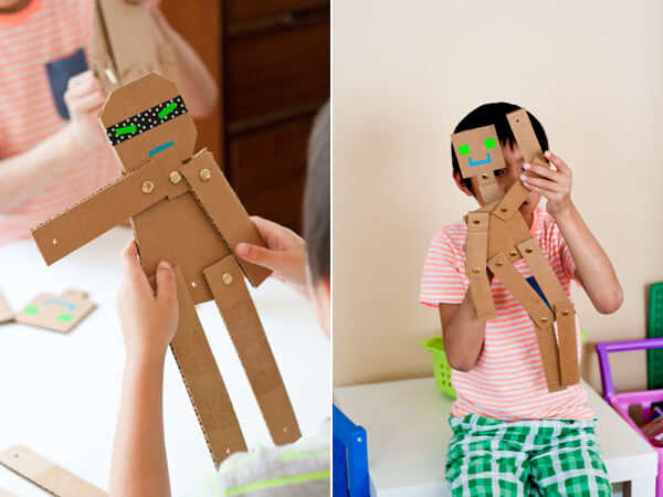 brinquedo educativo de papelão