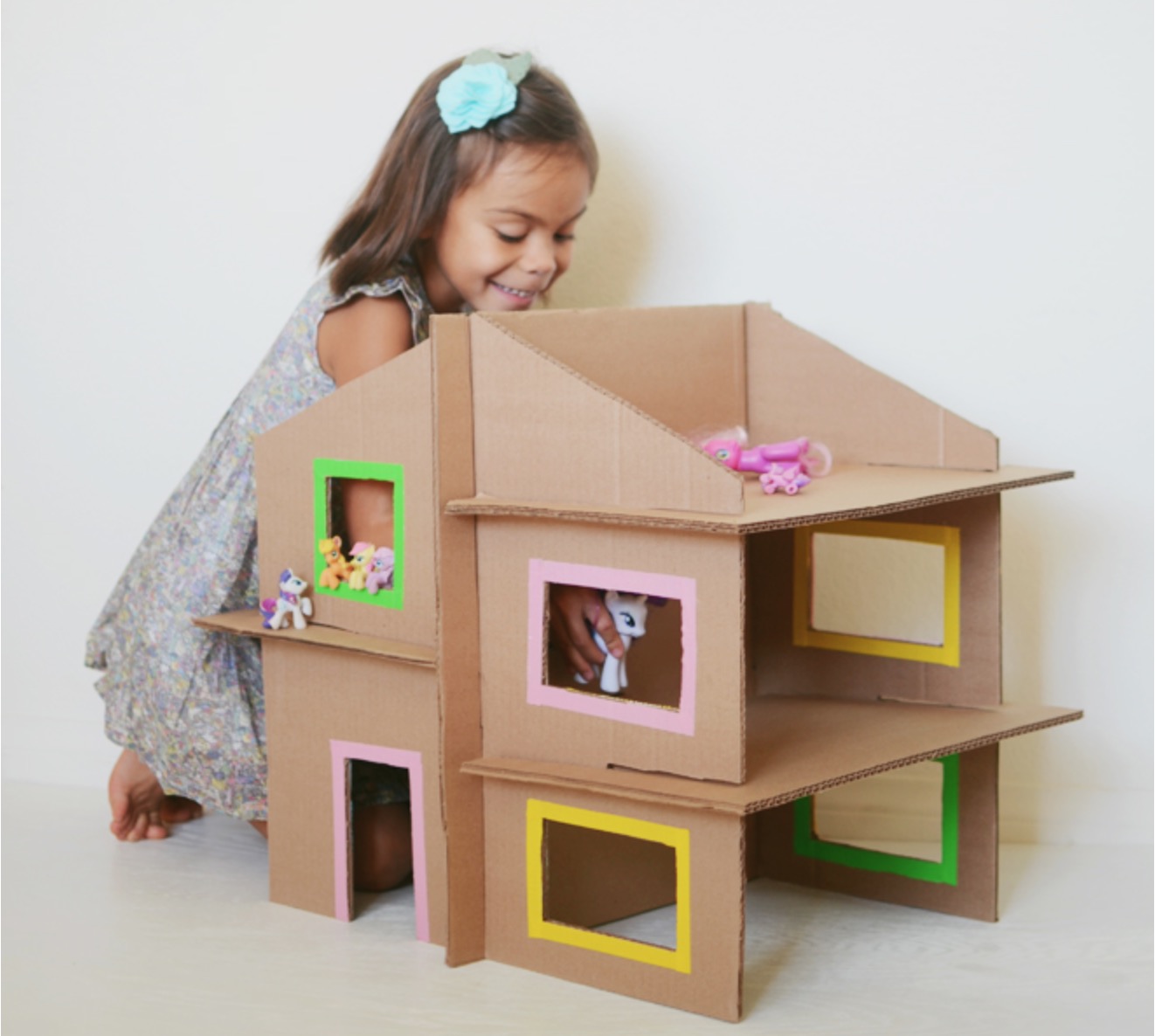 casinha de papelão segura