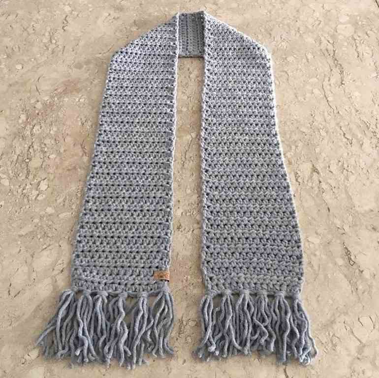 materiais para cachecol de crochê