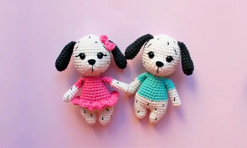 amigurumi cão