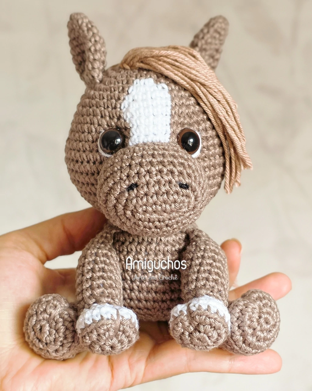 cavalo amigurumi fazendinha