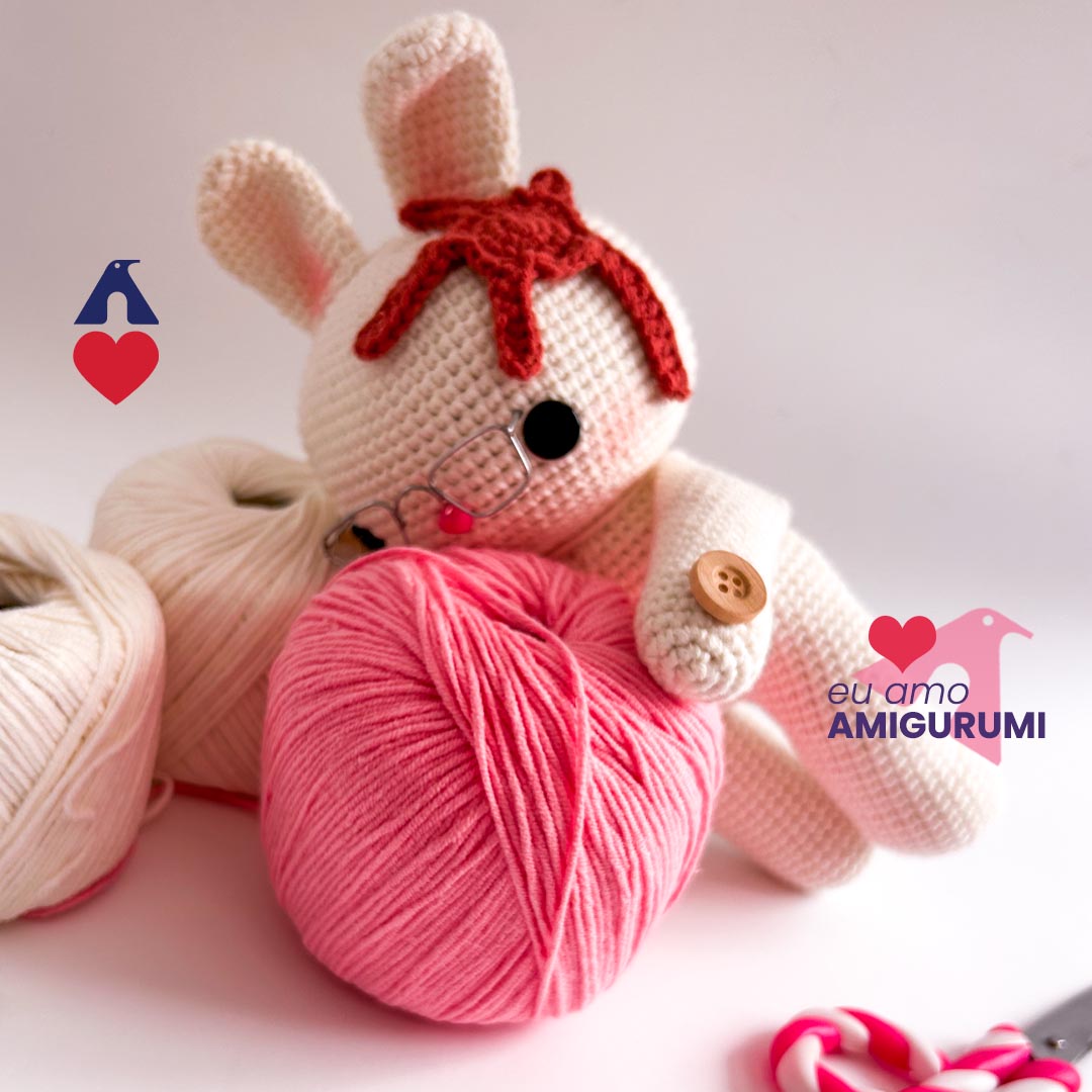 coelho de crochê amigurumi