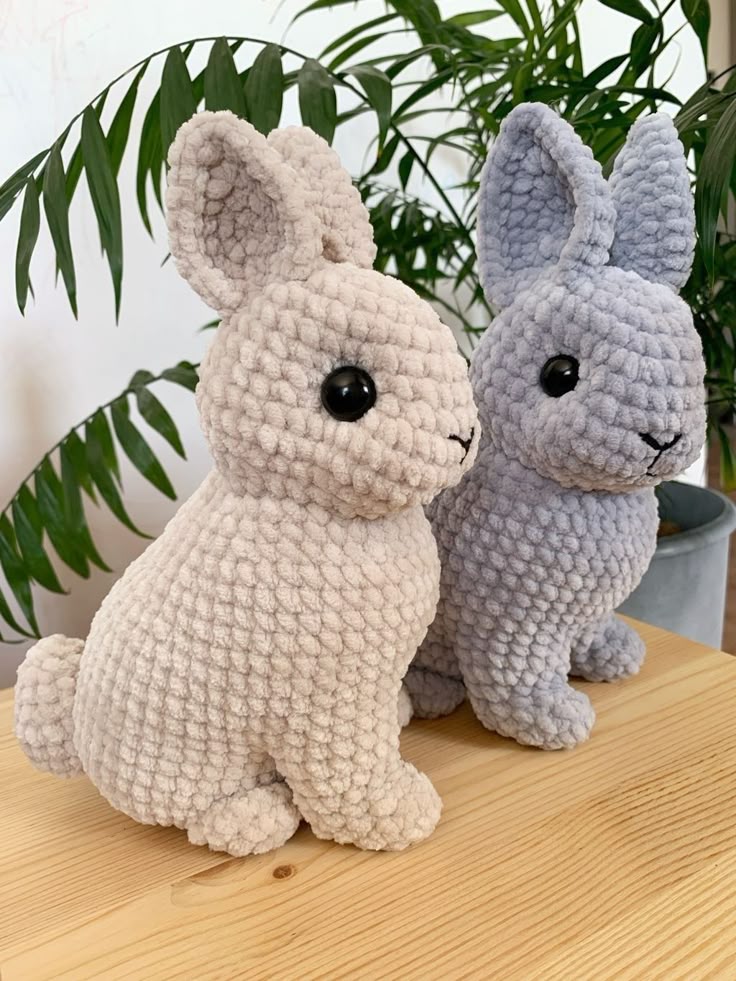 coelho amigurumi pequeno