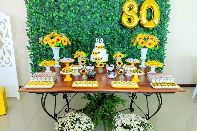 decoração 80 anos masculina simples