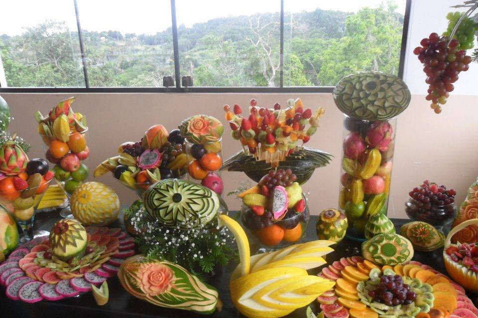 mesa de frutas simples e barata