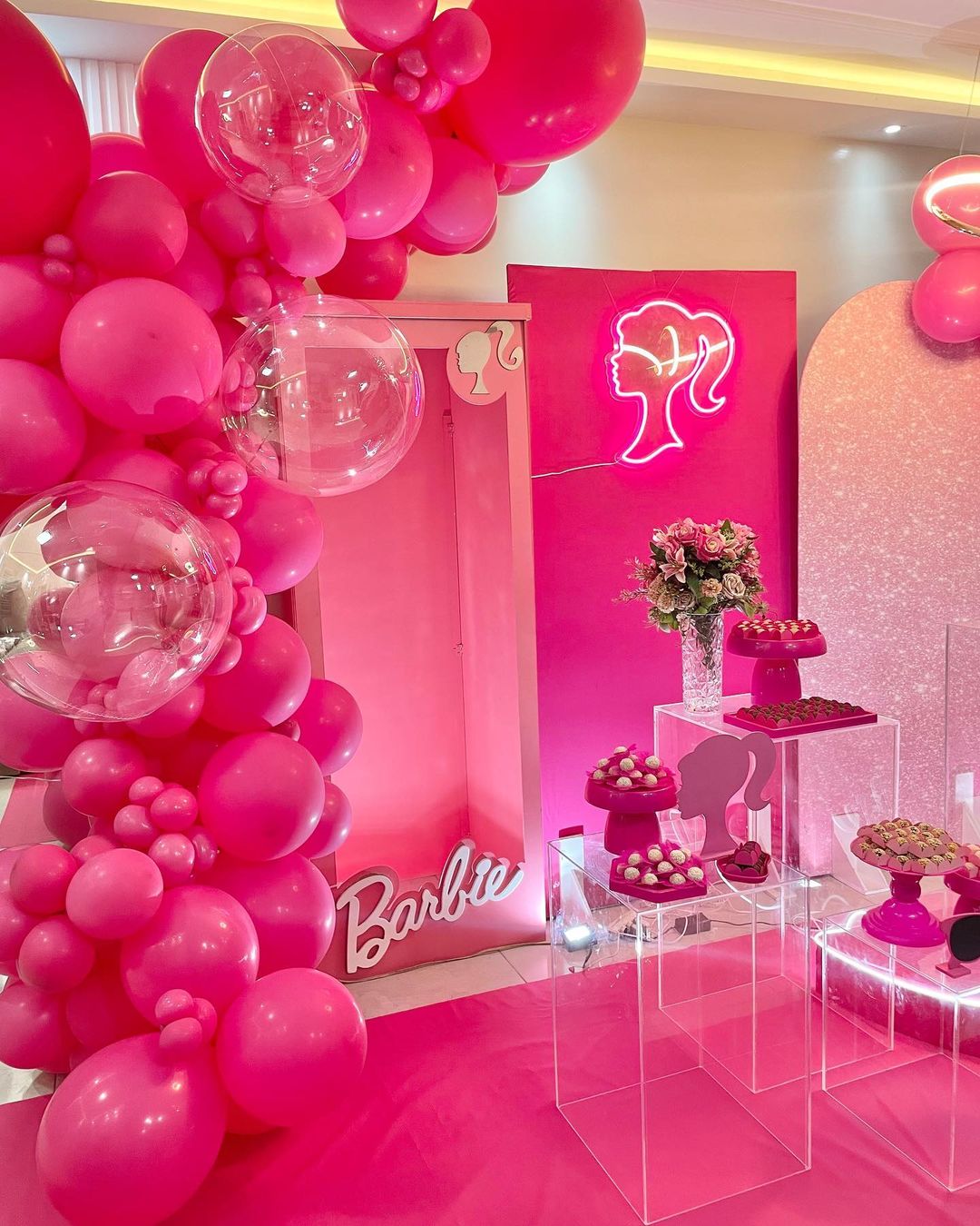como fazer decoração barbie em casa