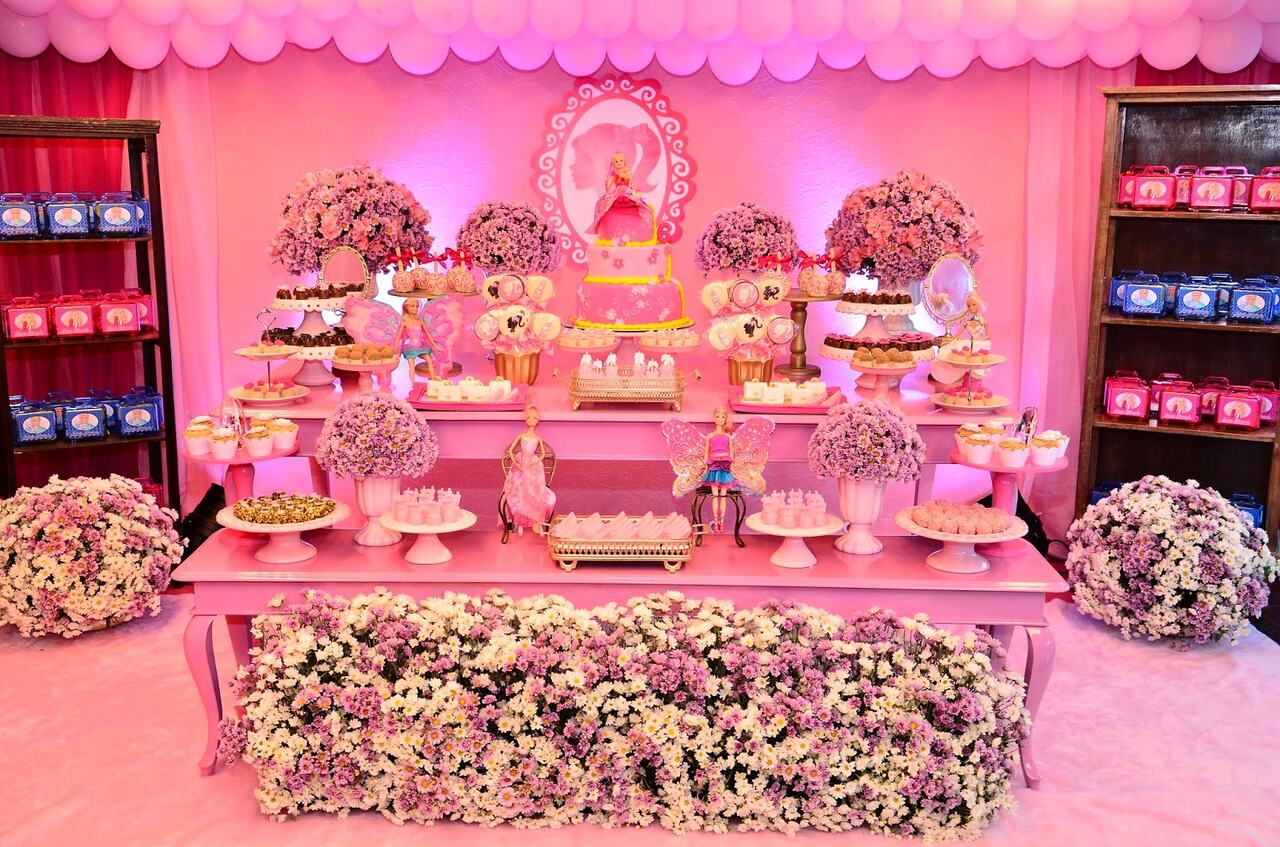 como fazer decoração barbie em casa