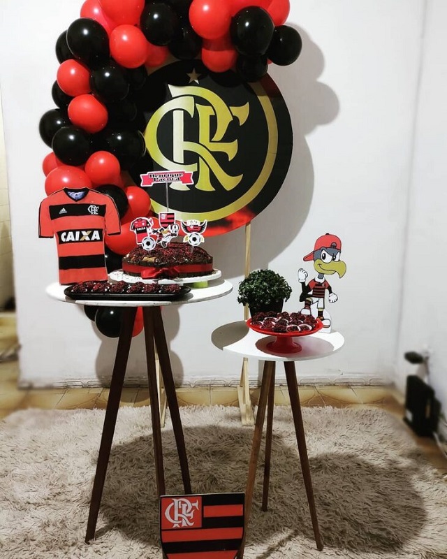 decoração flamengo rosa simples