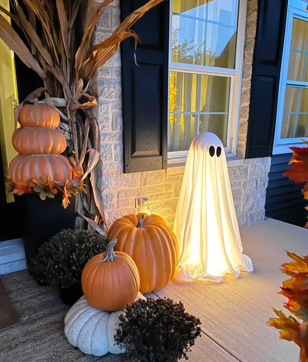 como fazer decoração de halloween com garrafa pet