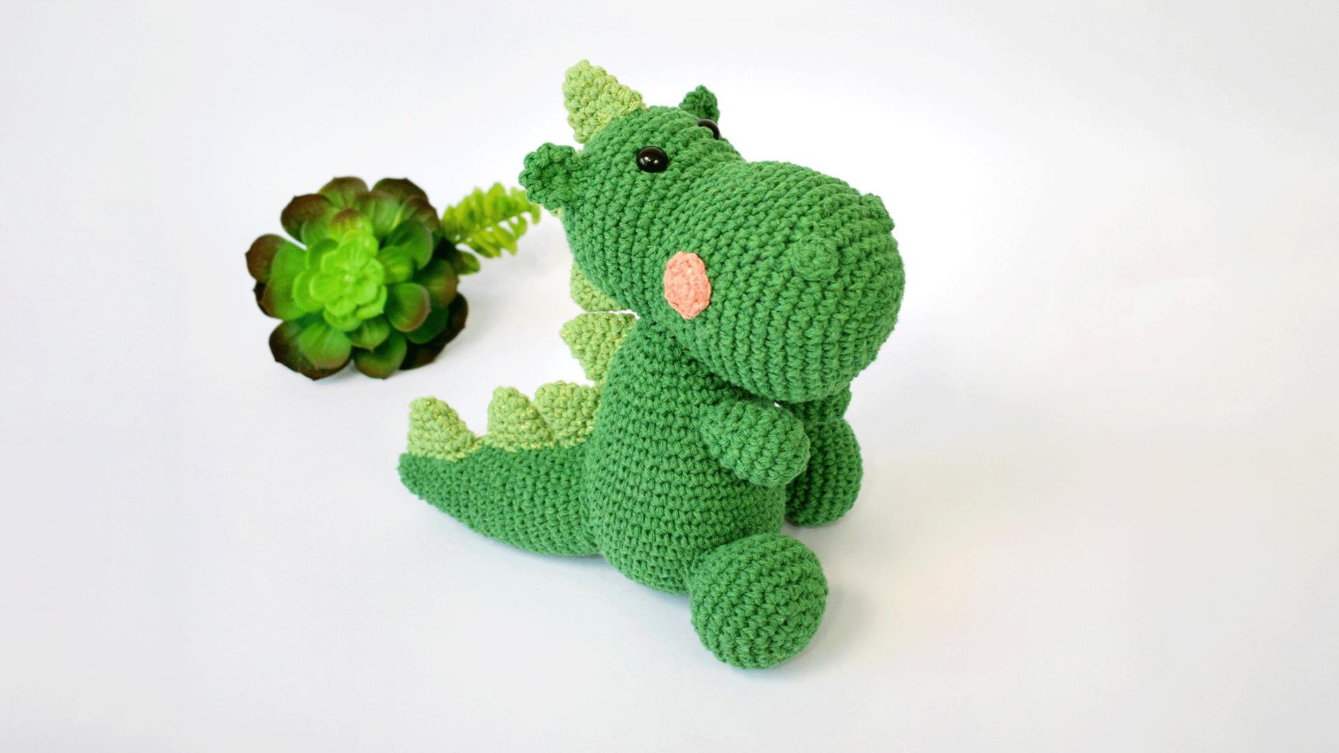 baby dinossauro amigurumi