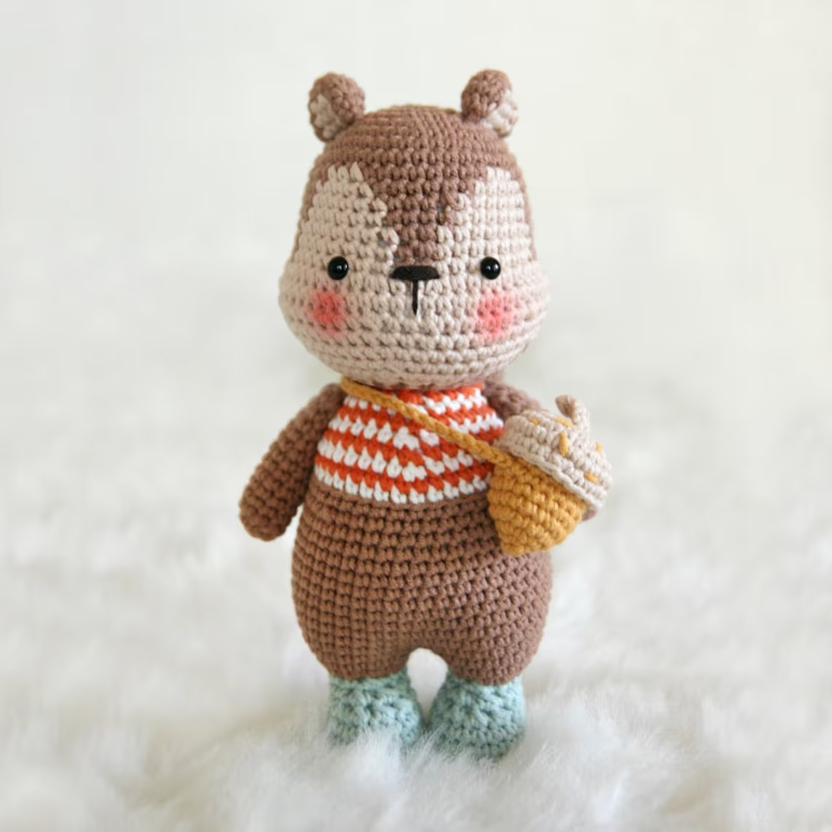 esquilo amigurumi guirlanda
