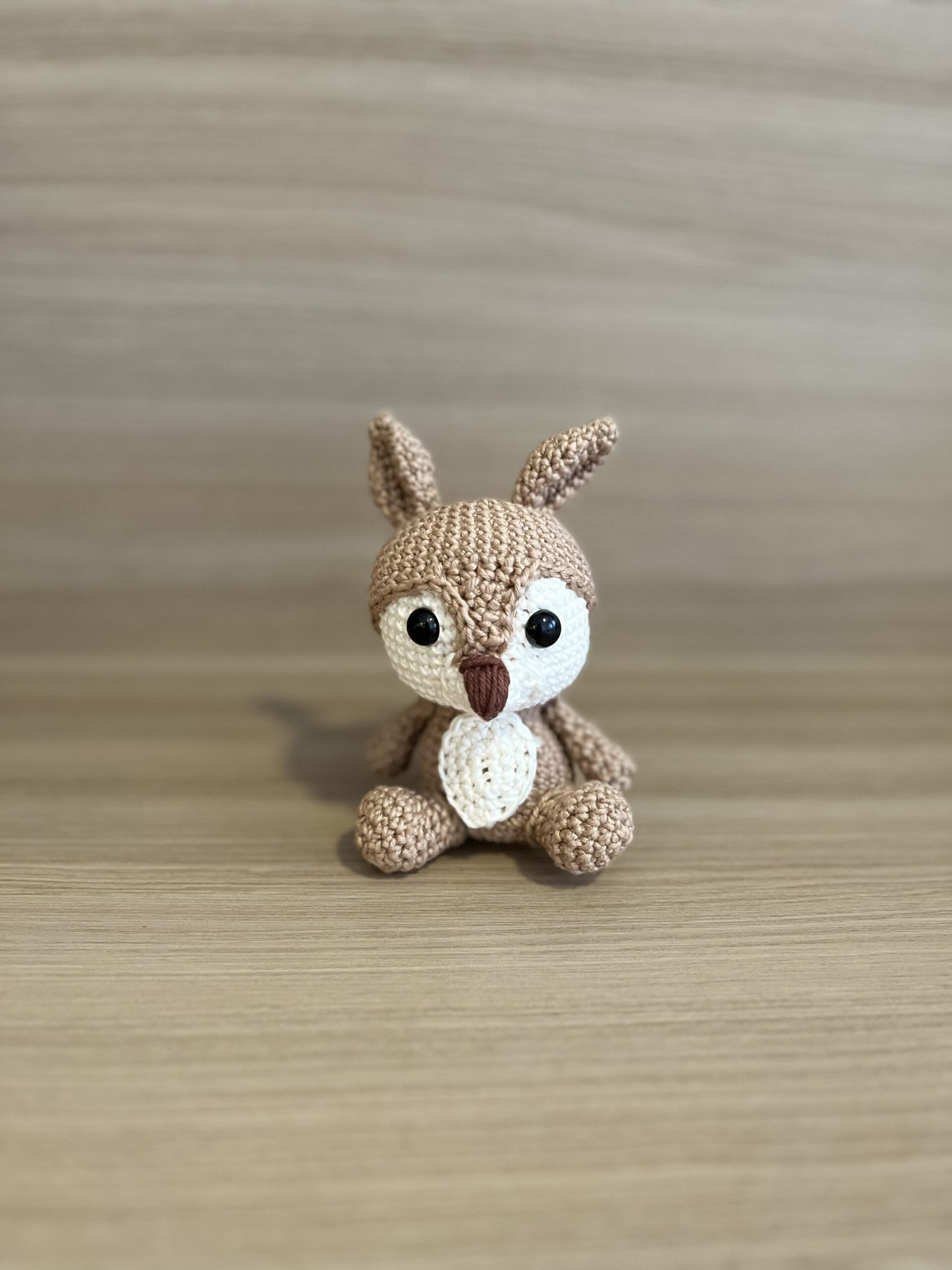 esquilo amigurumi presente