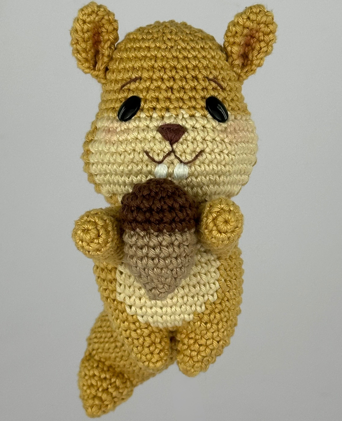 amigurumi esquilo pequeno
