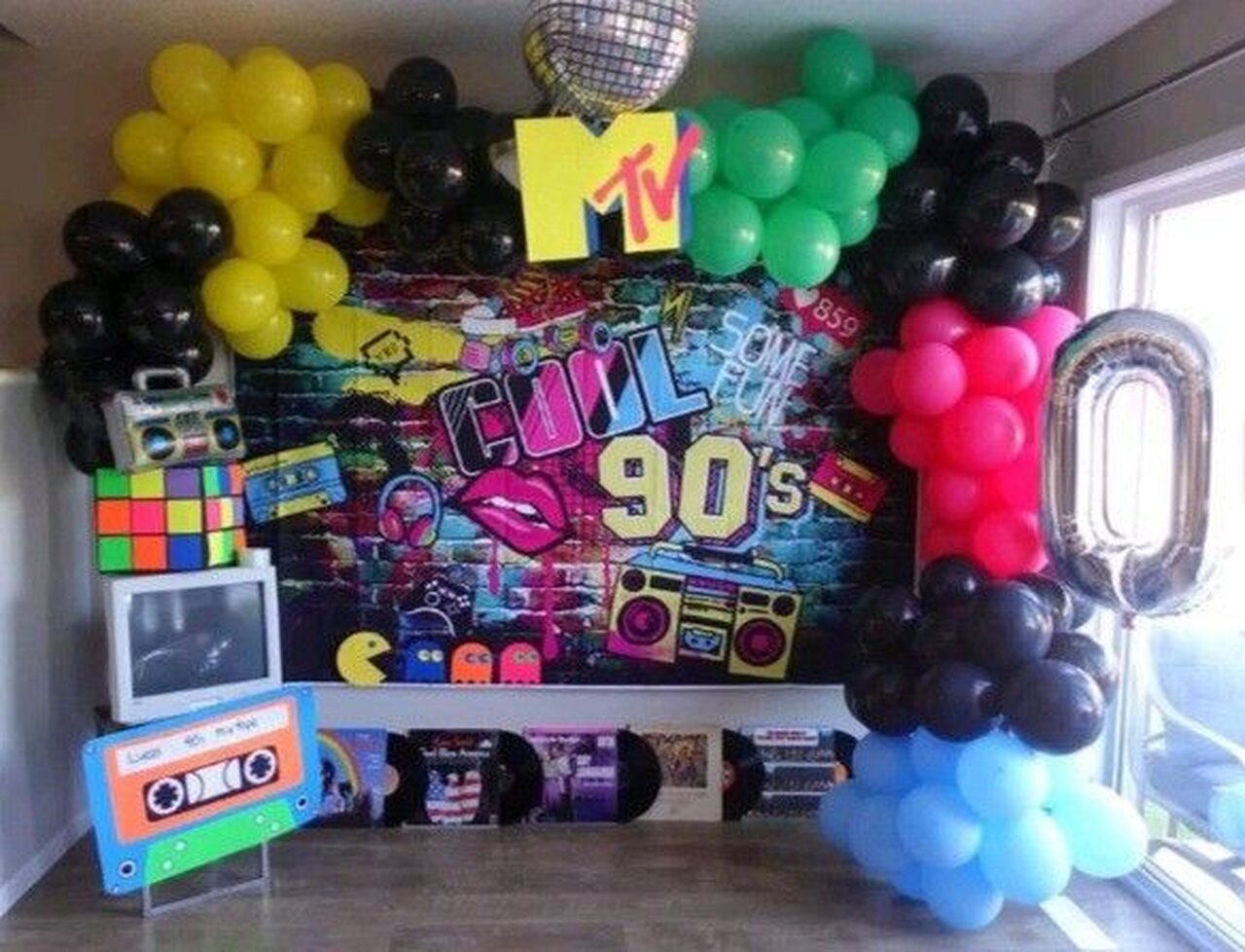 decoração festa pop anos 2000