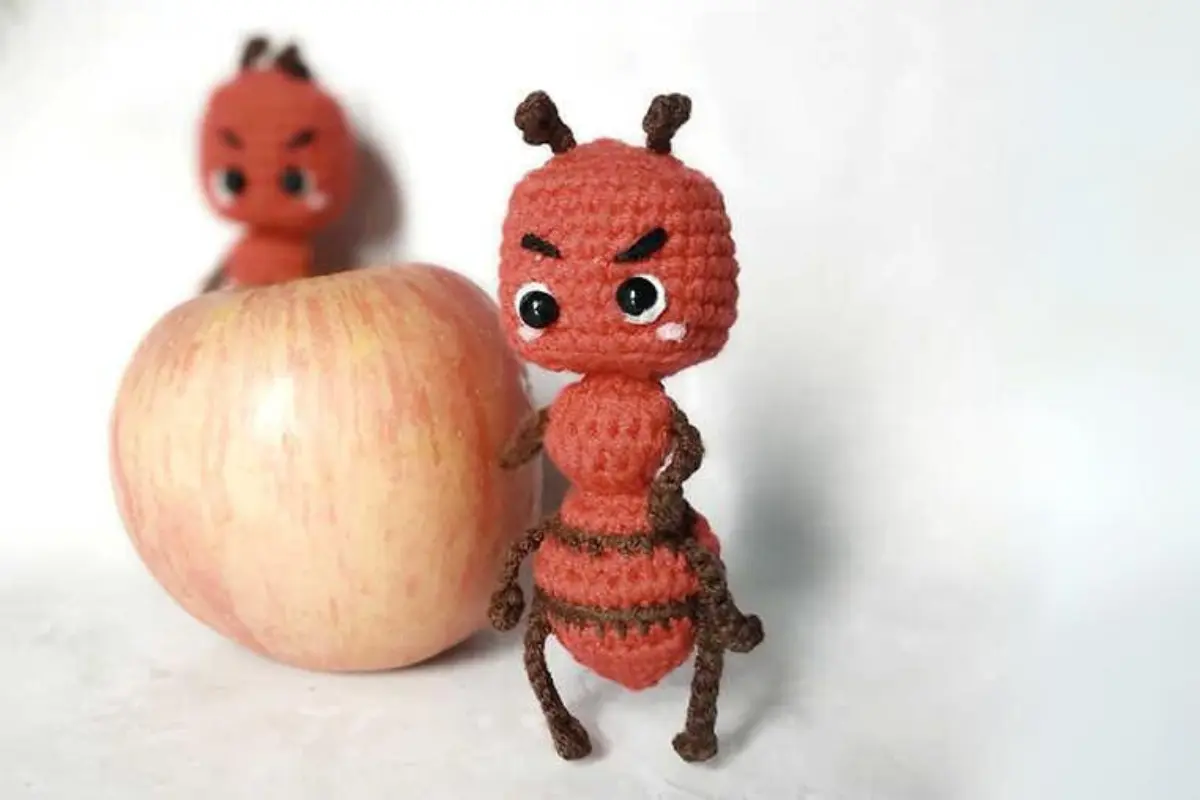 formiga amigurumi passo a passo