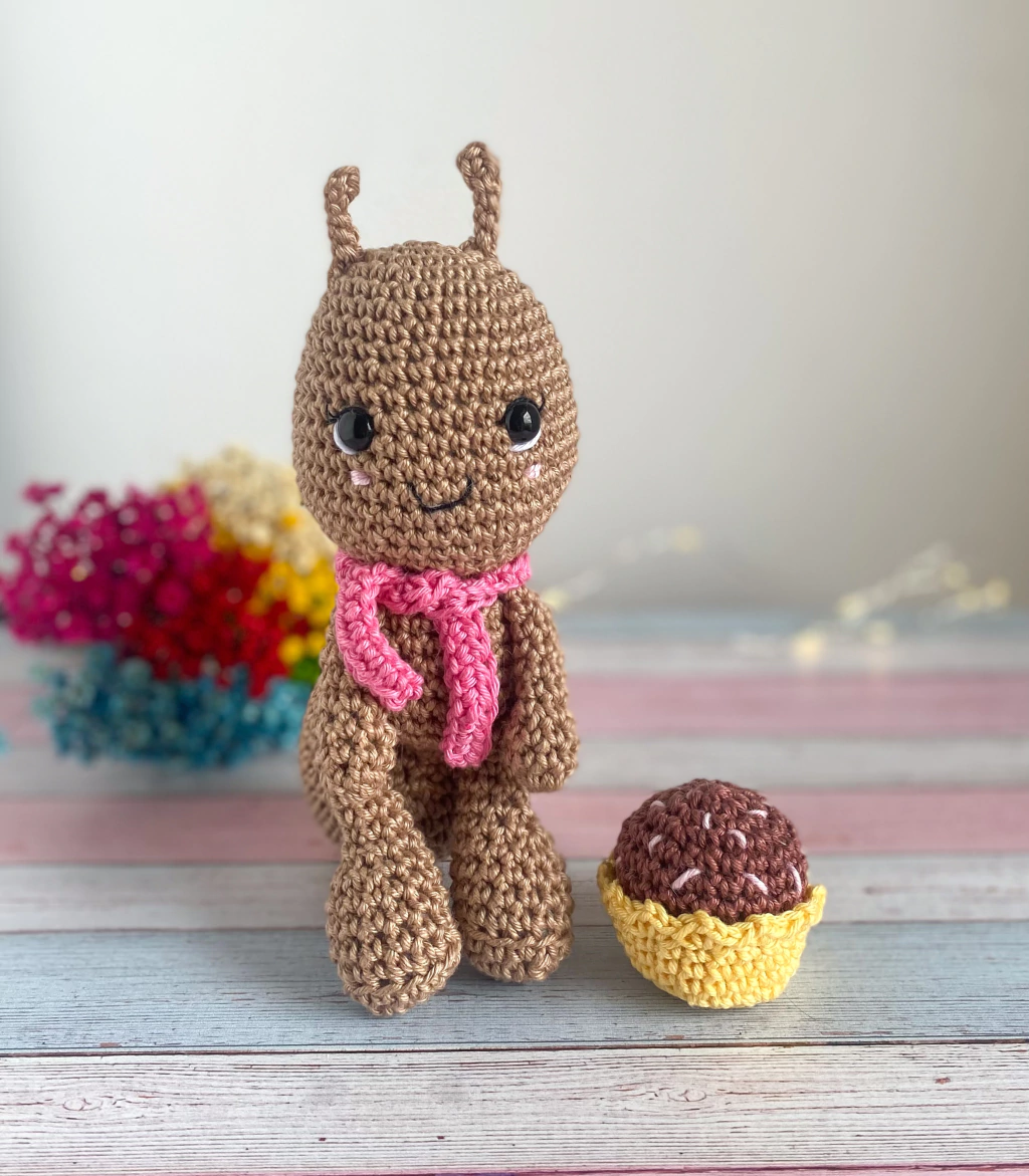 amigurumi formiga realista