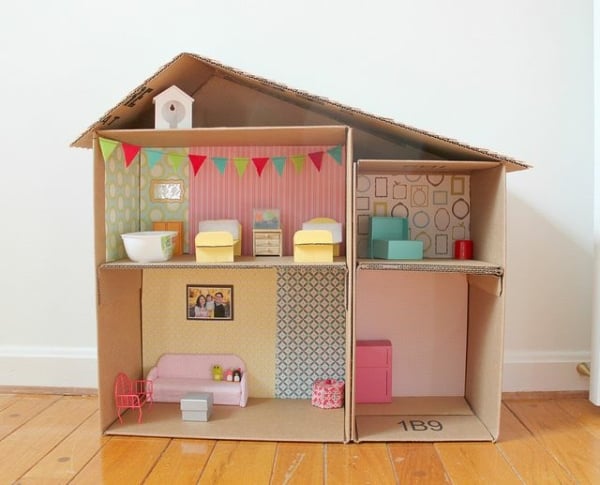 como fazer casa de papelão