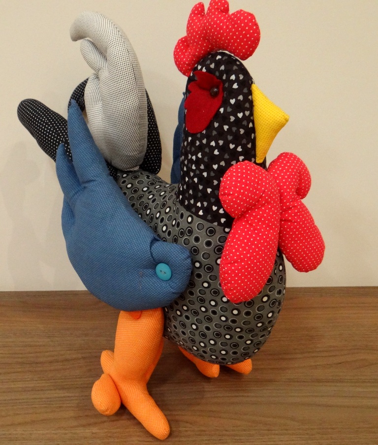 galo amigurumi pequeno