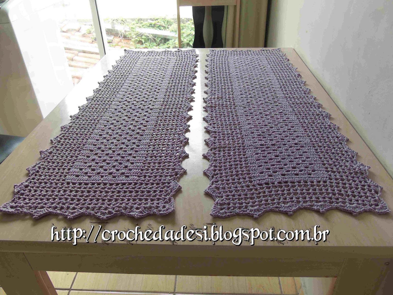 como fazer caminho de mesa de barbante