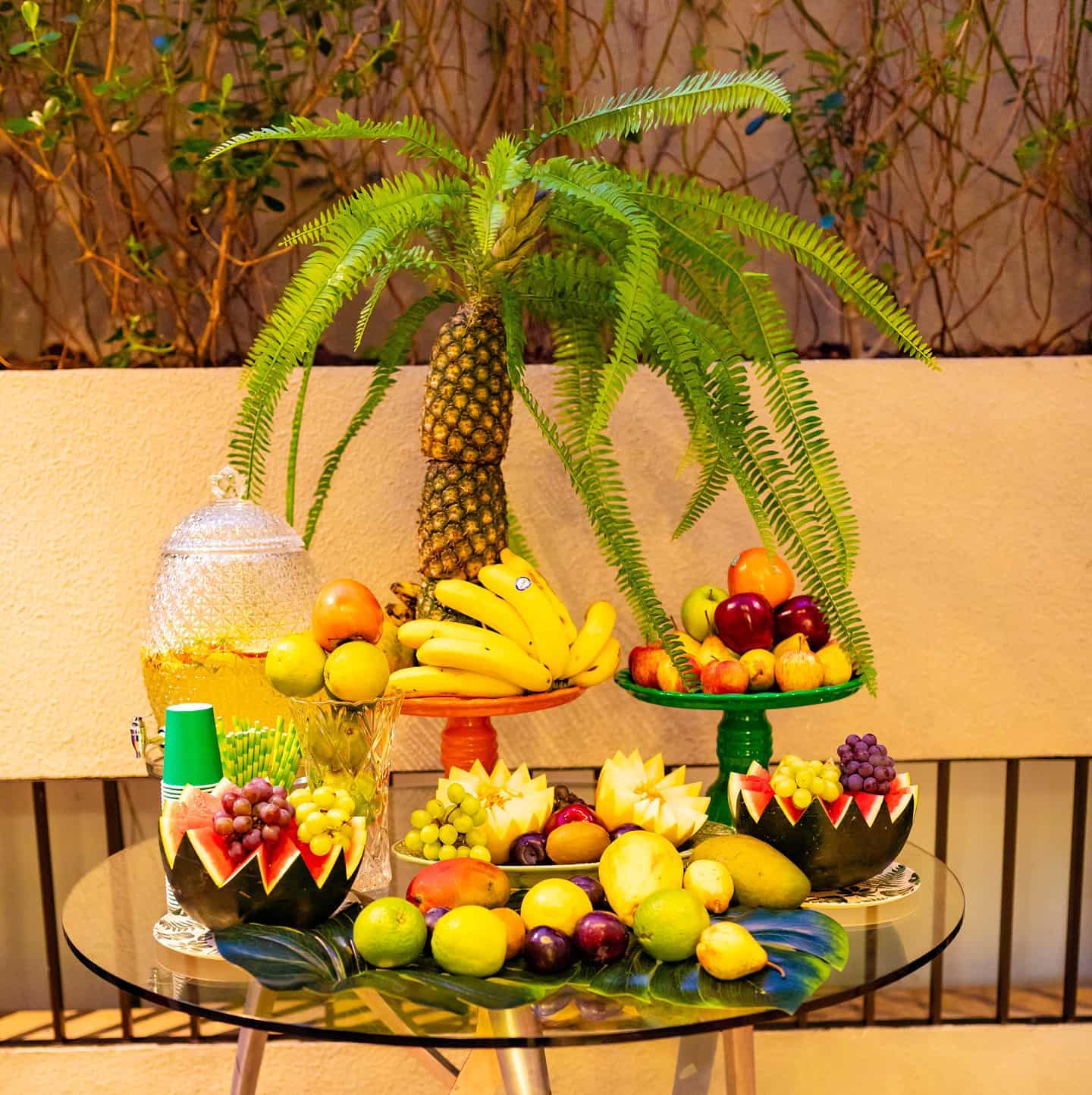 decoração de mesa de frutas simples